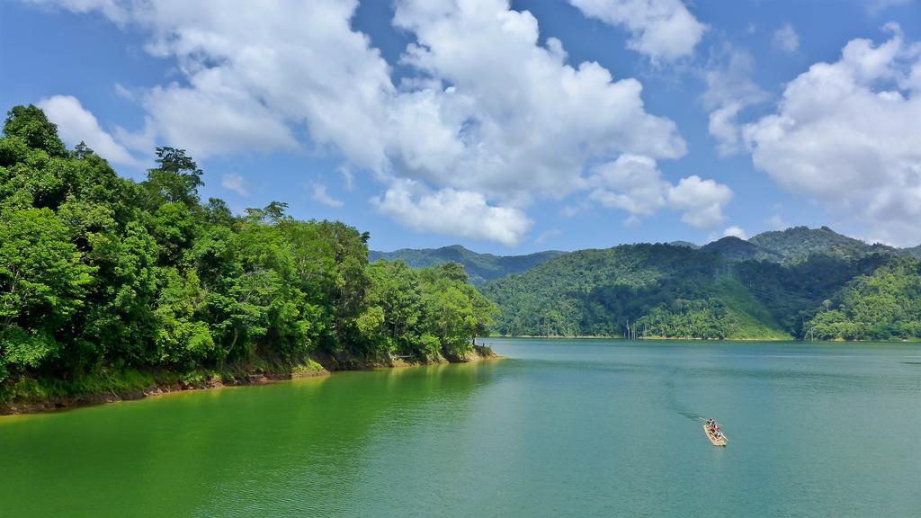 Belum Rainforest Resort Gerik Esterno foto