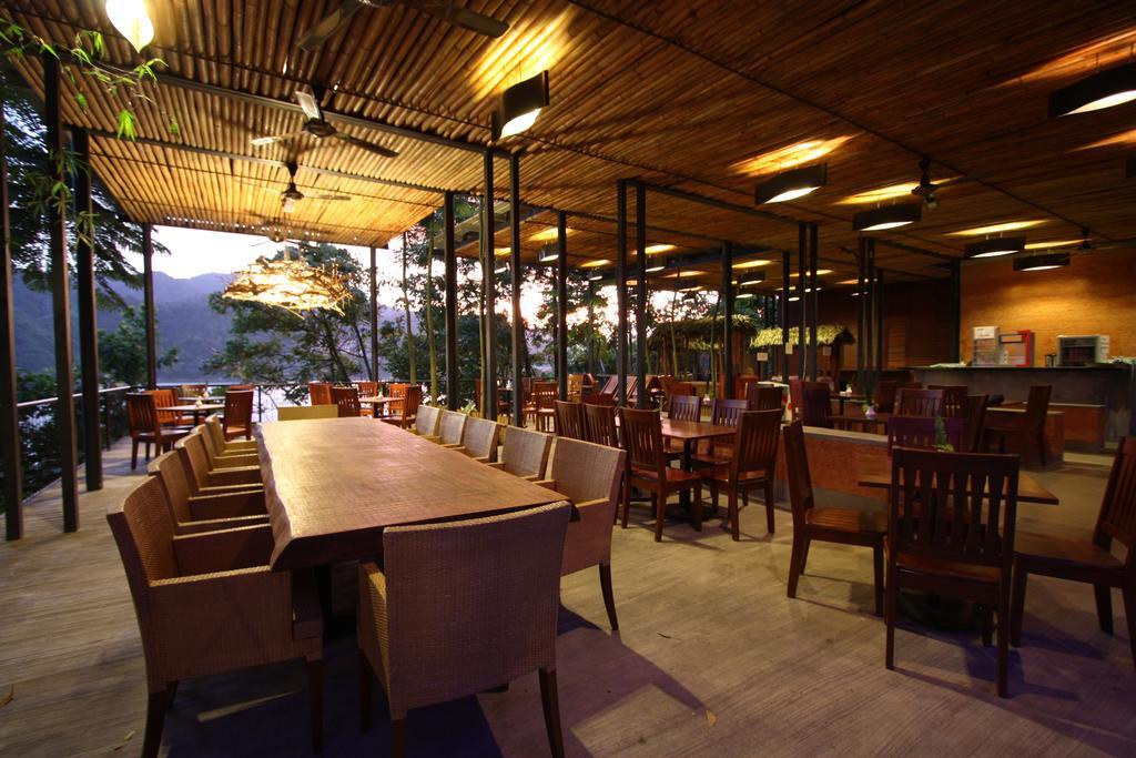 Belum Rainforest Resort Gerik Esterno foto